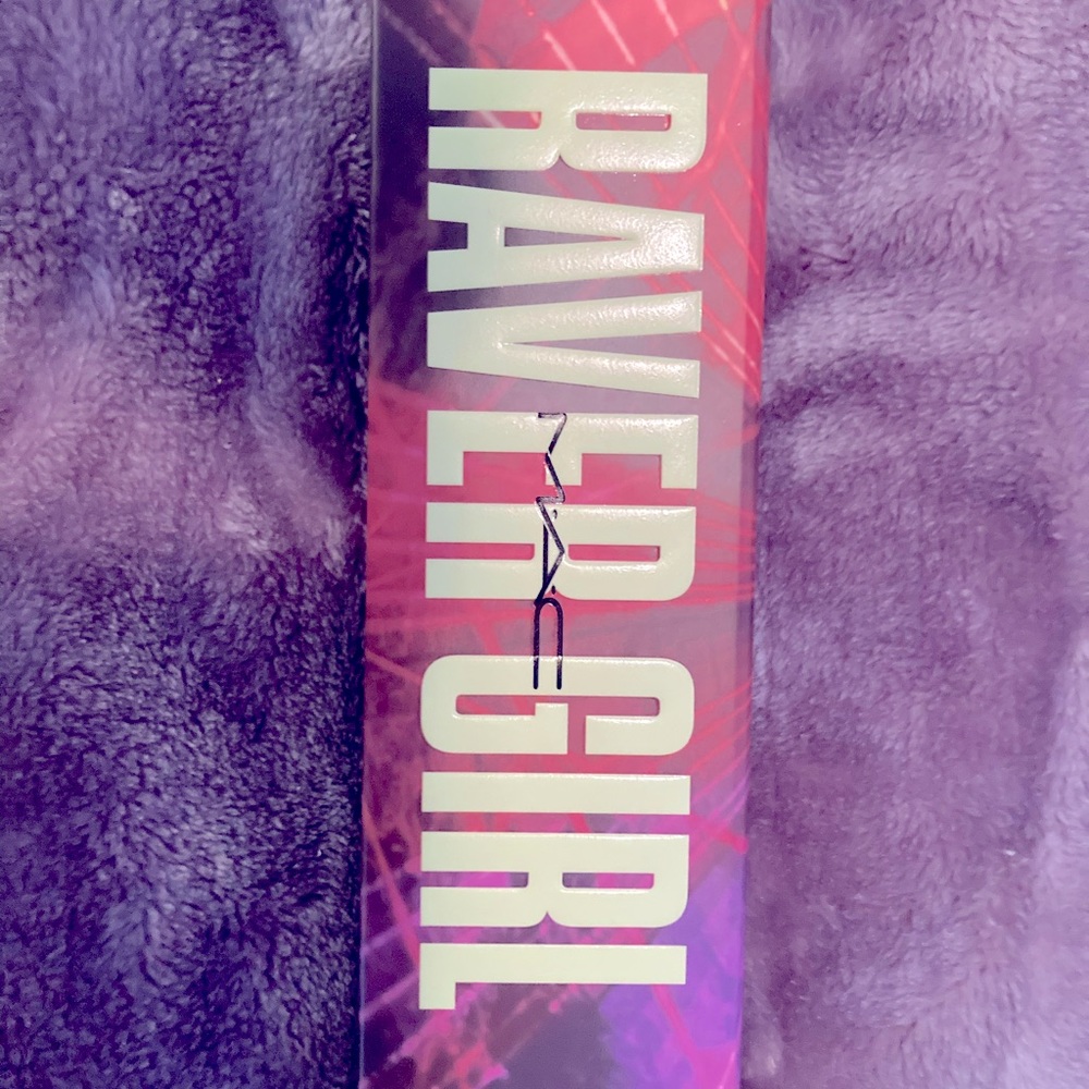 MAC Raver Girl Palette Purples